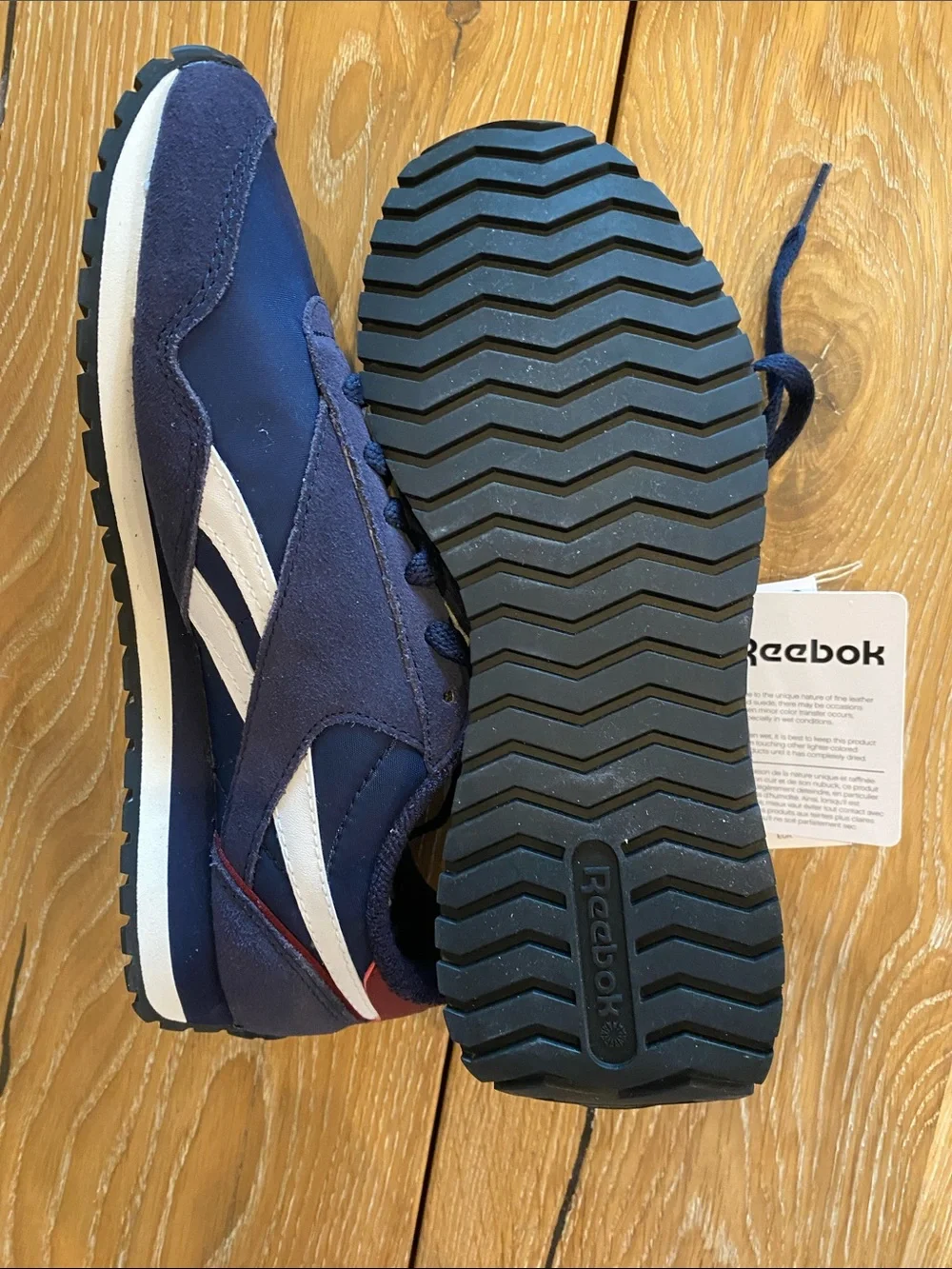 NWT reebok Unisex Navy Sneakers